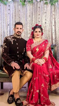 বিয়ের পিঁড়িতে নাসির