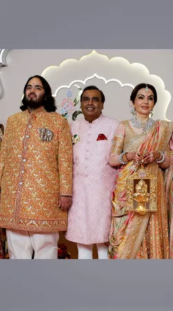 আম্বানির বাড়িতে হলিউড-বলিউডের চাঁদের হাট!