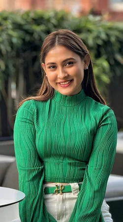 মিষ্টি সাজে মুগ্ধতা ছড়ালেন মেহজাবীন