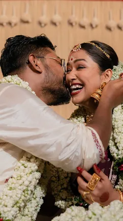 বিয়ের সাজে সোহিনী-শোভন