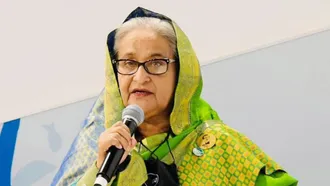 World must share responsibilities of climate migrants: PM