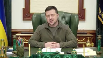 Ukraine says no longer insisting on seeking NATO membership