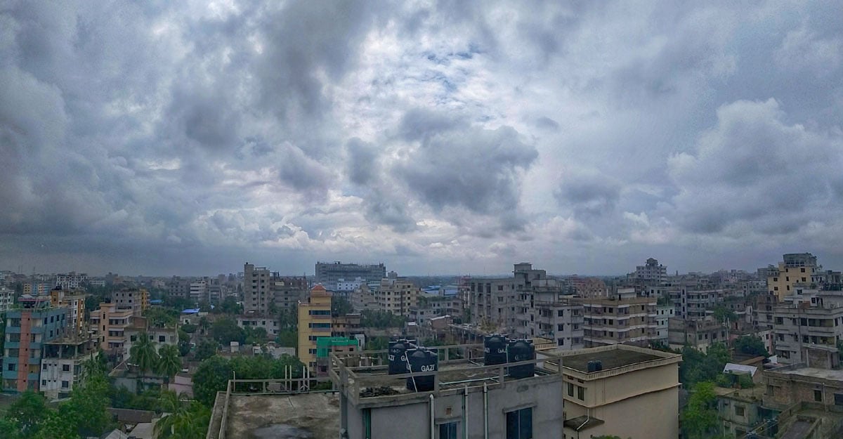 রোদ-বৃষ্টির সঙ্গে কাটবে মেঘলা দিন