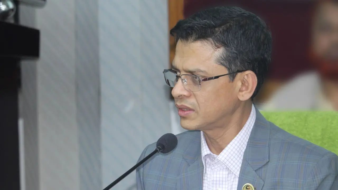 শিক্ষাপ্রতিষ্ঠান খোলার প্রথম সুযোগটুকু নেব : শিক্ষা সচিব
