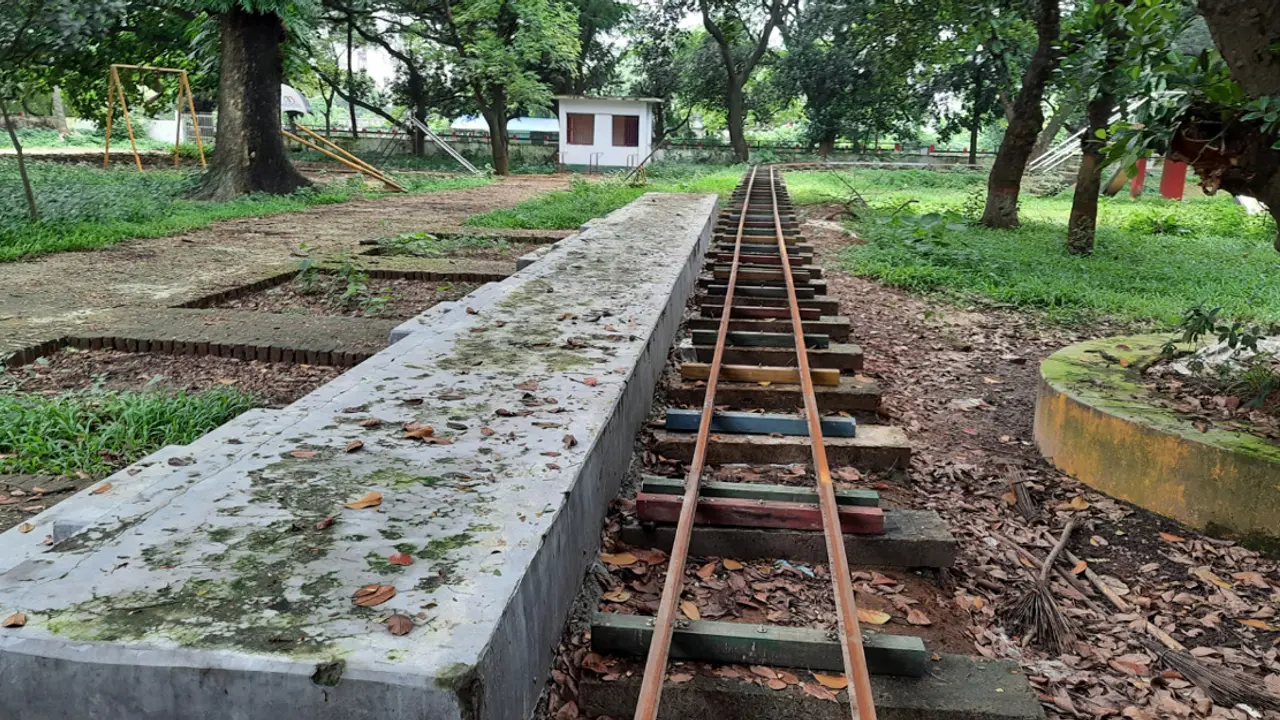 এ বছরই ট্রাভেল কারে চড়া হচ্ছে না চিড়িয়াখানার দর্শনার্থীদের