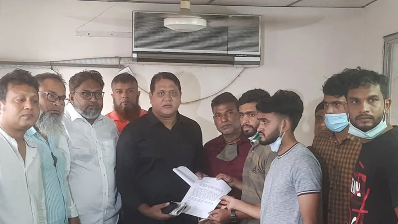 অর্থ কষ্টে আরামবাগের ফুটবলাররা