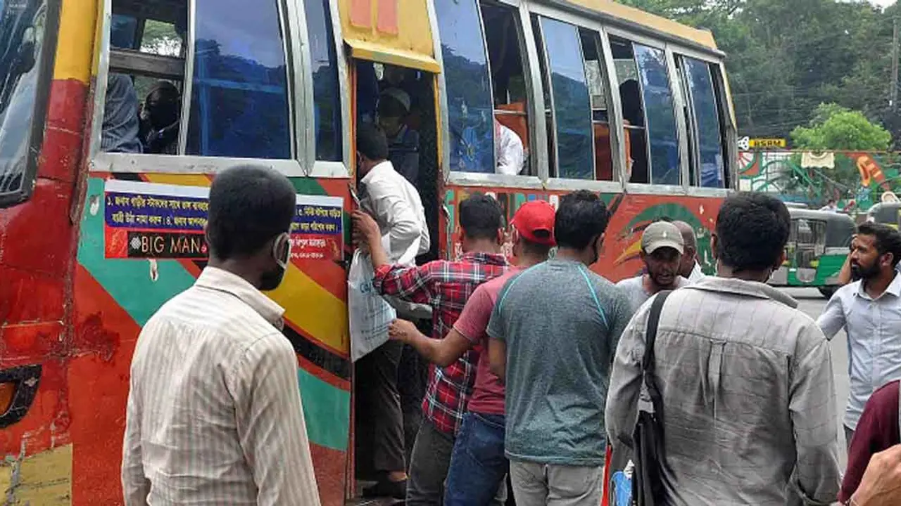 বাড়তি নয়, আগের ভাড়ায় চলবে গণপরিবহন