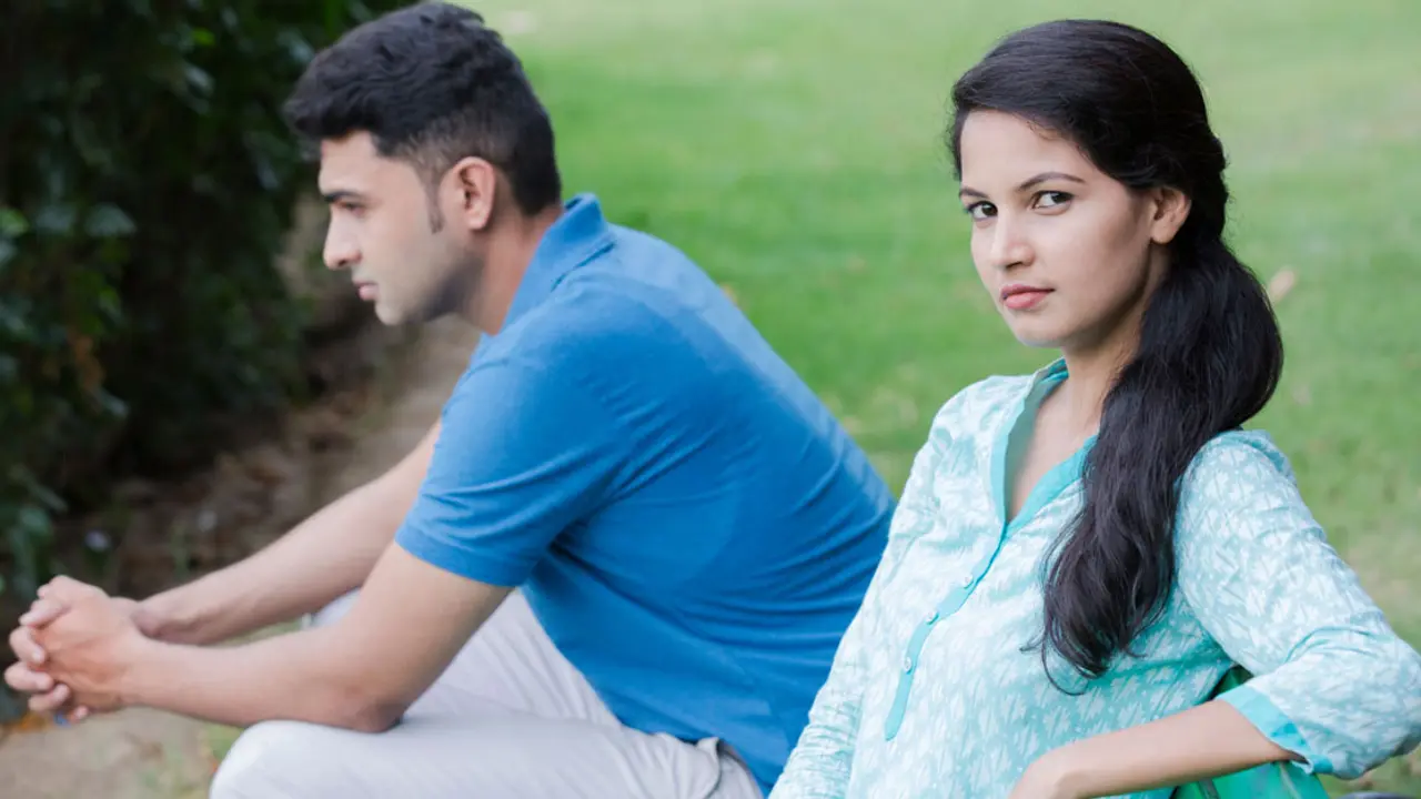 স্বামী কথা শুনতে না চাইলে যা করবেন