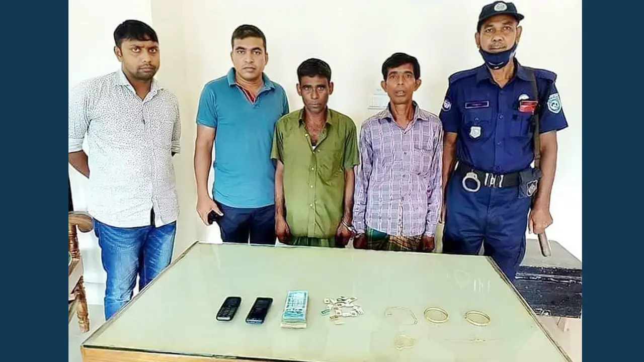 জিনের বাদশা সেজে প্রতারণা, ১৯ সিমকার্ডসহ গ্রেফতার ২
