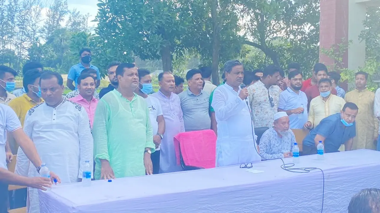 আমাকে হুমকি দিয়ে লাভ নেই : কাদের মির্জা