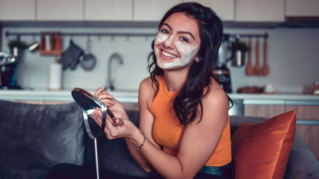 ত্বকের দাগ দূর করতে গুঁড়া দুধের ব্যবহার
