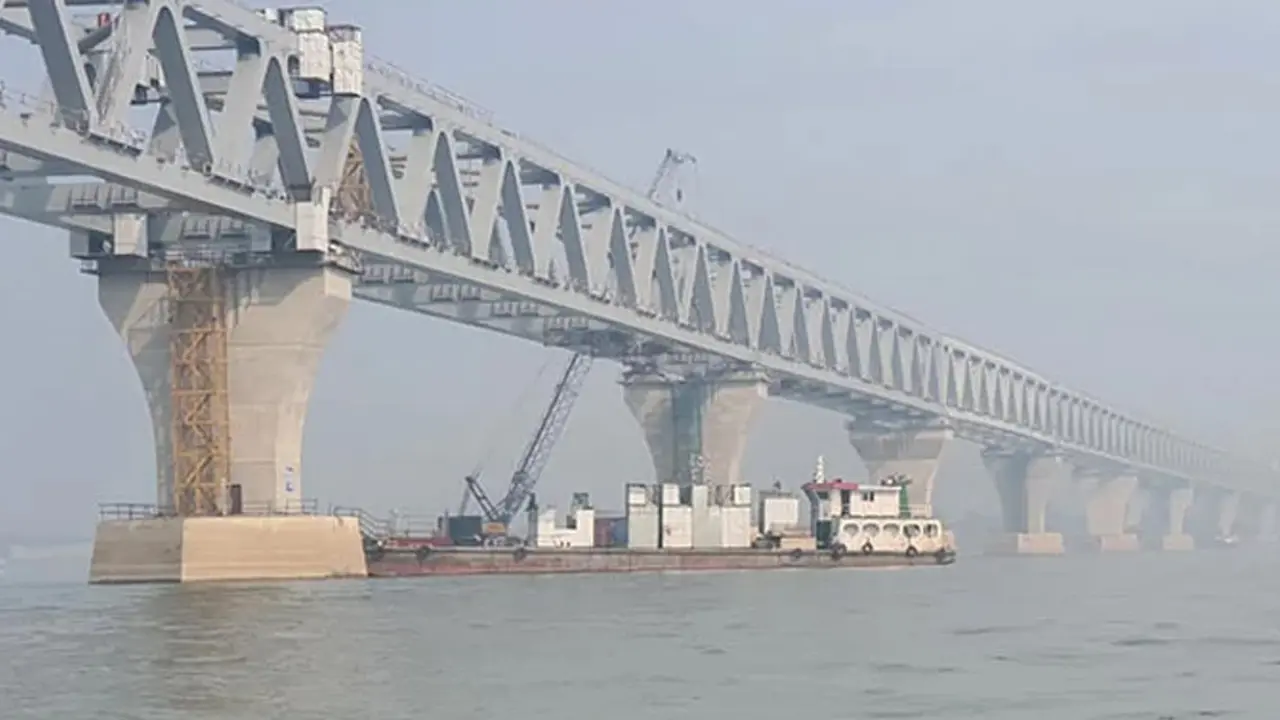 পদ্মা সেতুর ১০ নম্বর পিলারের পাইল ক্যাপ ক্ষতিগ্রস্ত হয়েছে