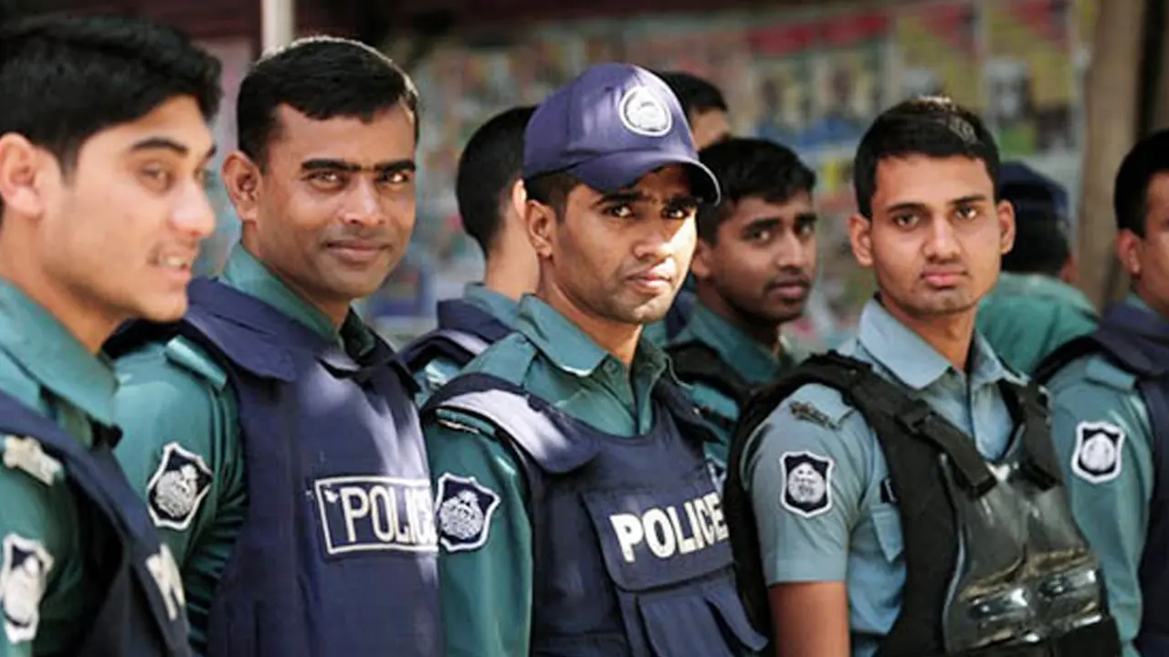 ঘরে বসেই কনস্টেবল পদে আবেদন করবেন যেভাবে