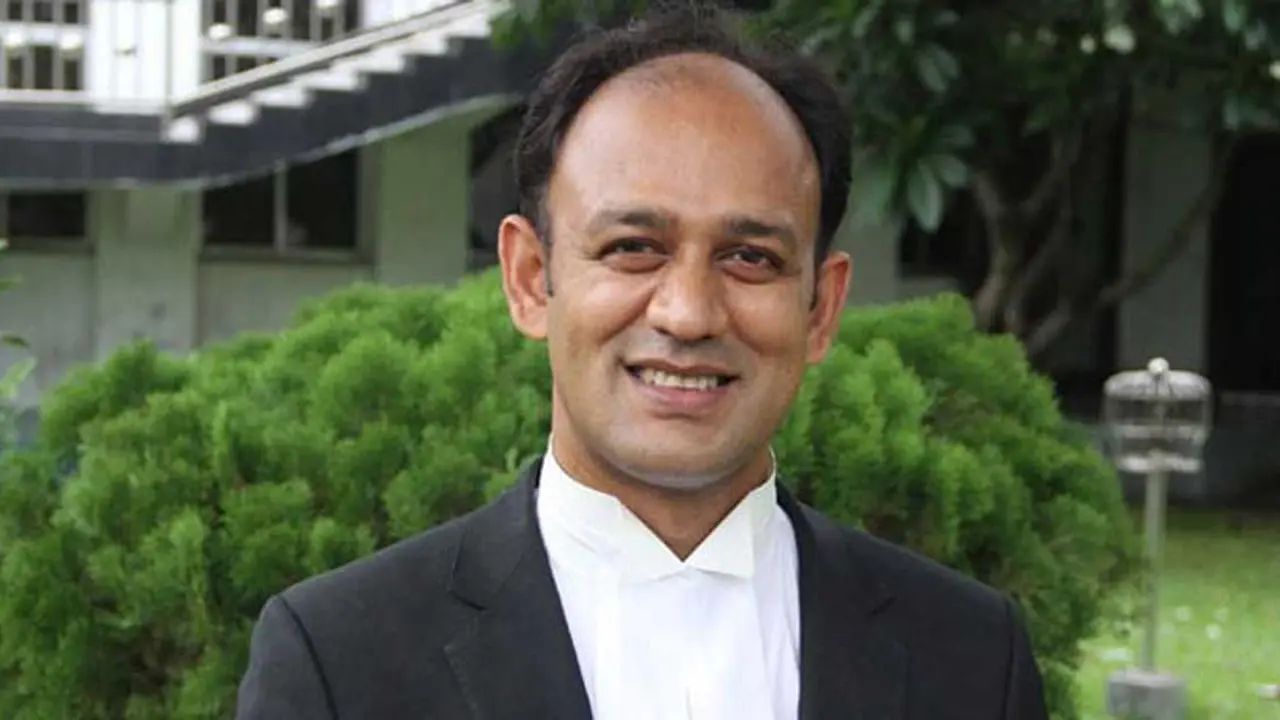 ব্যারিস্টার সুমনকে যুবলীগ থেকে অব্যাহতি
