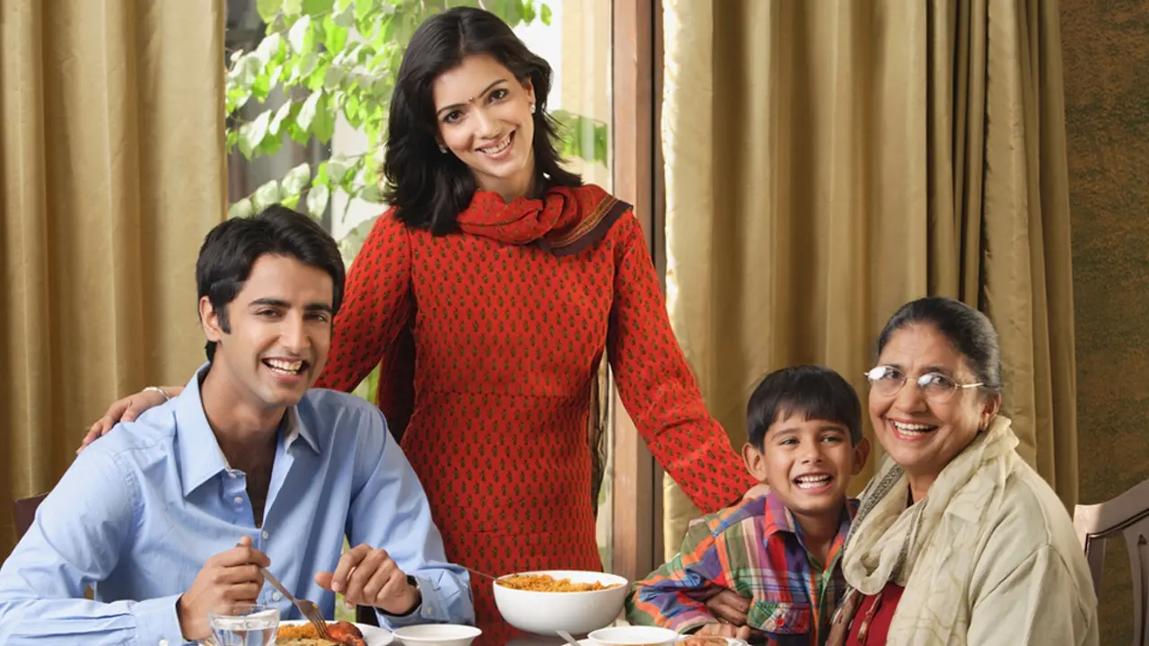 পরিবারকে খুশি রাখার উপায়