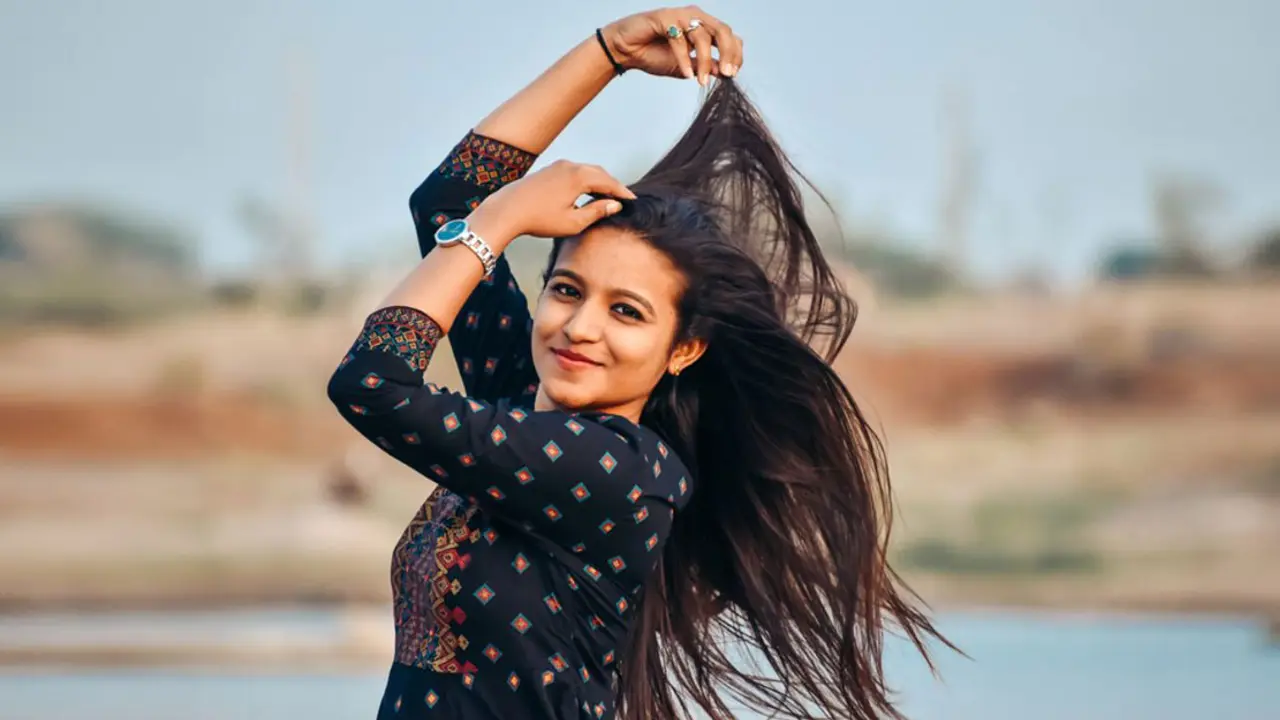 ঝলমলে চুলের গোপন রহস্য