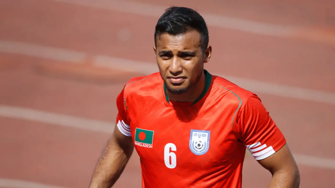 জামাল ভুঁইয়া ফেডারেশন কাপ দেখতে চান সাইফের হাতে