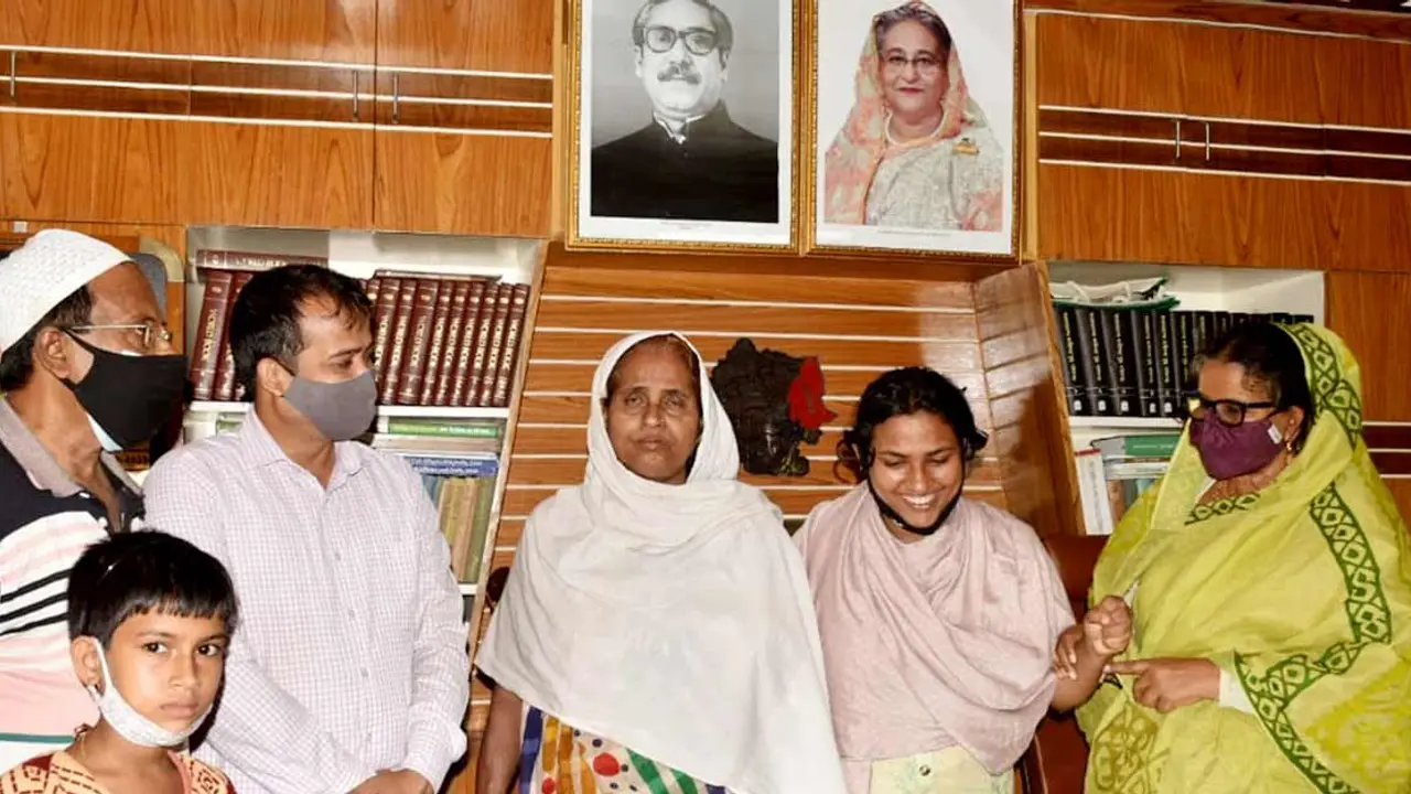 প্রতিবন্ধী জুলিয়া ফিরে পেলেন আপন ঠিকানা
