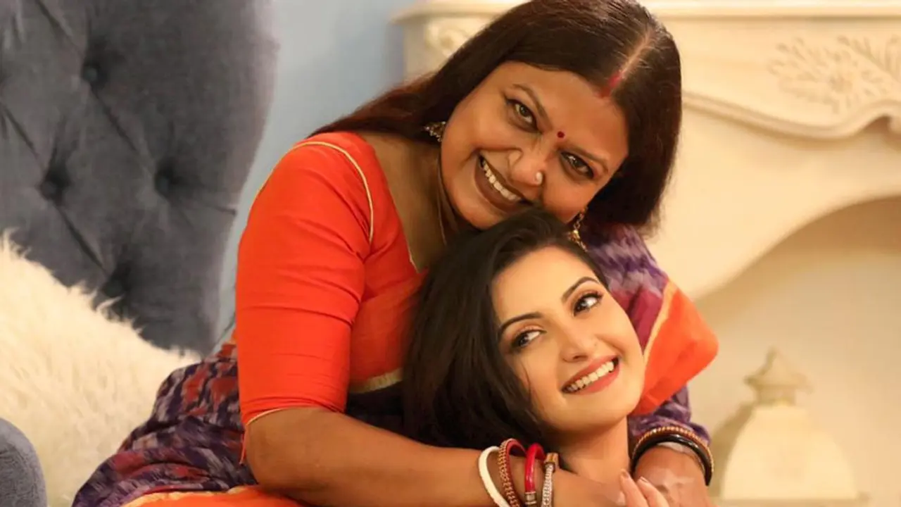 পরীমণির ‘মম’ কে এই চয়নিকা চৌধুরী?