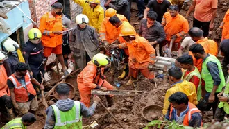 Landslides after heavy rains kill 25 in Mumbai