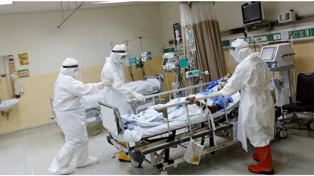 ইন্দোনেশিয়ায় ১৭ দিনে ১১৪ চিকিৎসকের প্রাণ কাড়ল করোনা