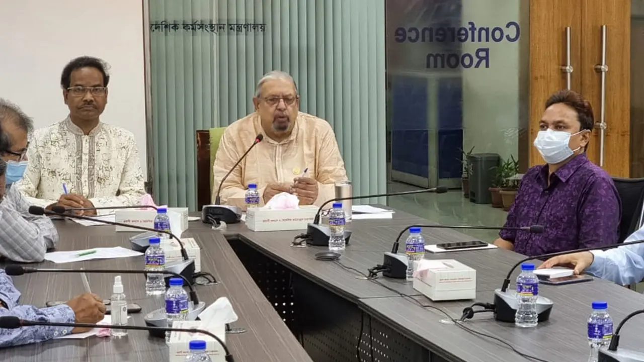 শ্রমবাজারে দক্ষ কর্মী পাঠানোর লক্ষ্যে কাজ করছে সরকার