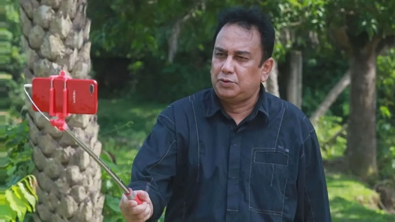 ফেসবুক লাইভ করেই তারকা জাহিদ হাসান!