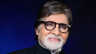 Amitabh Bachchan ‘successfully’ undergoes second eye surgery