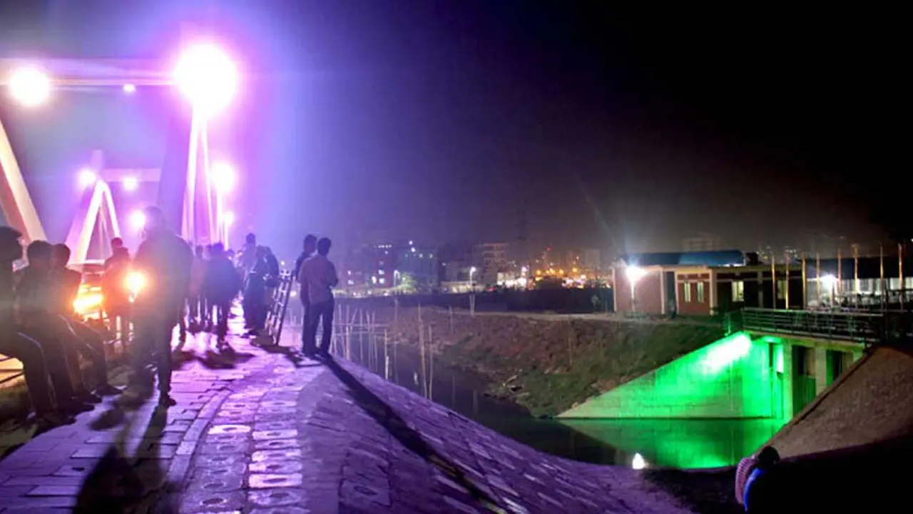 জরুরি প্রয়োজন ছাড়া রাত ১০টার পর বাইরে নয়