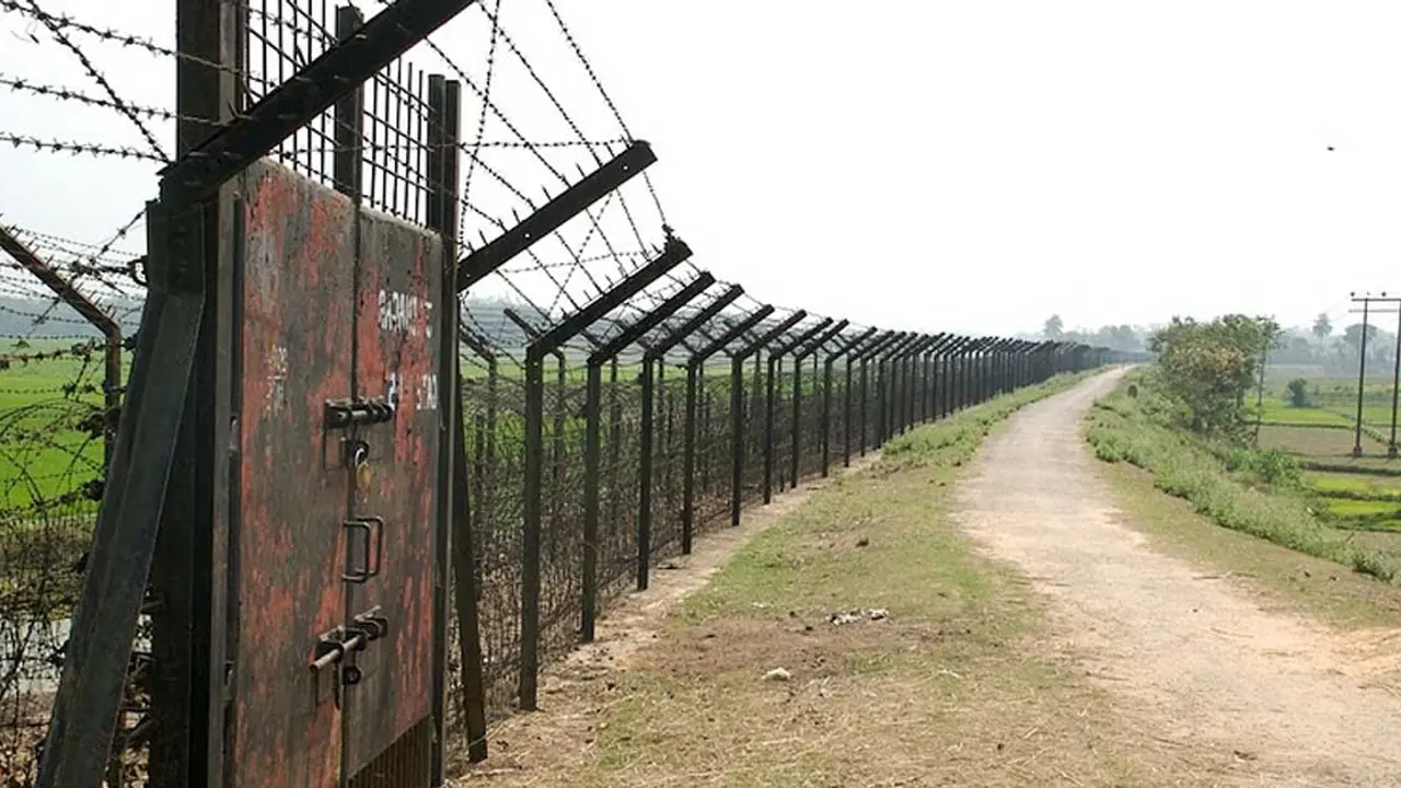 ভারতের সঙ্গে সোমবার থেকে সীমান্ত বন্ধ 