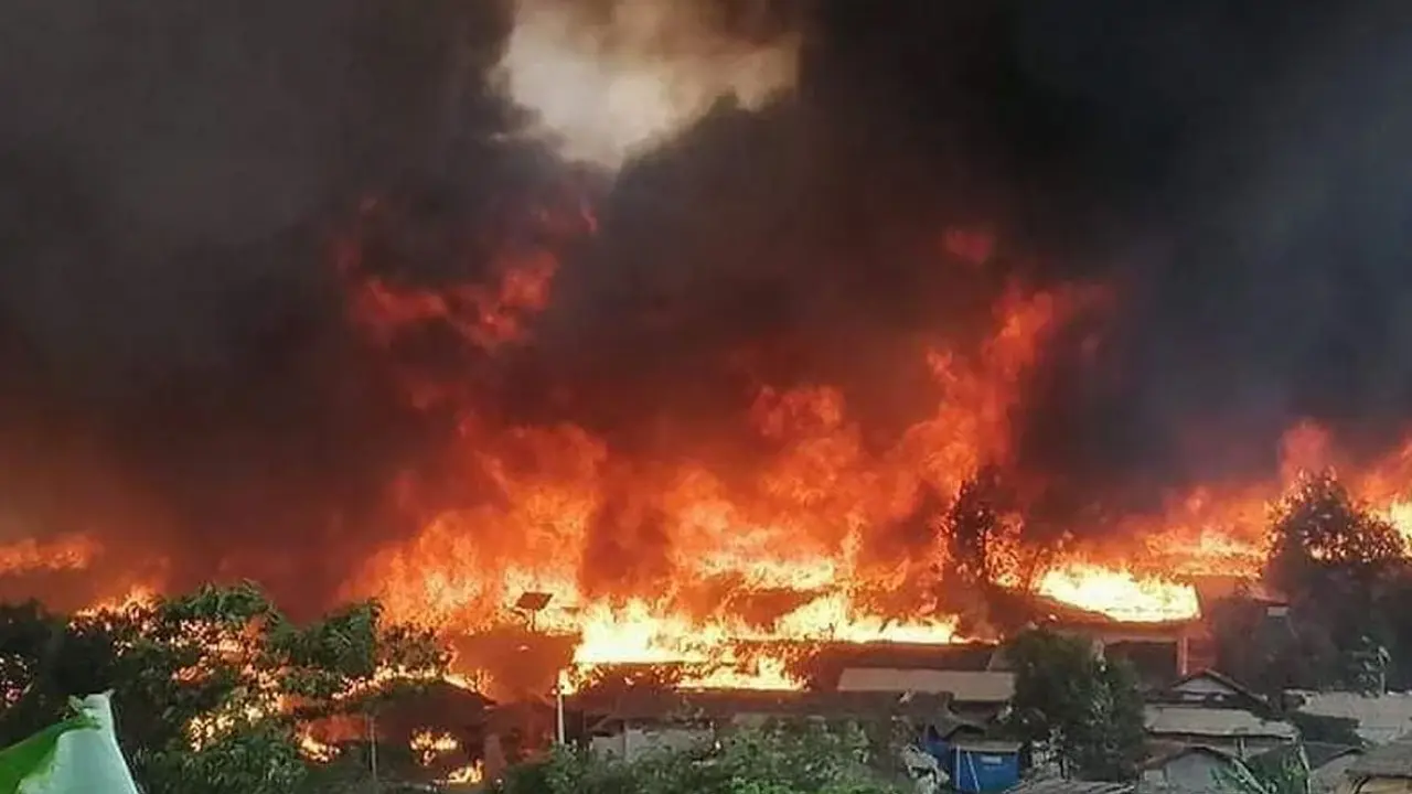 রোহিঙ্গা ক্যাম্পের আগুন নিয়ন্ত্রণে, ৫ জনের মৃত্যু