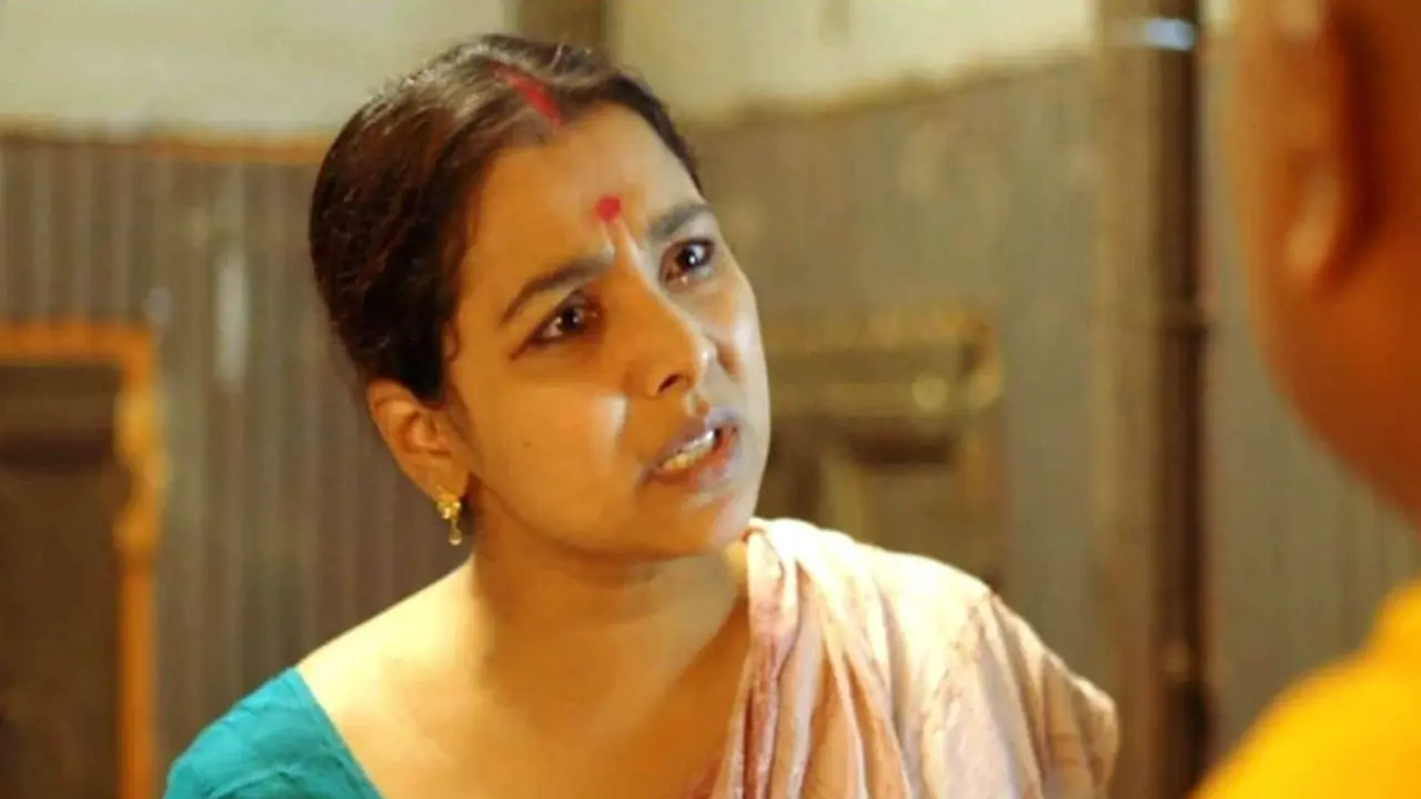 ৬ মাস বয়সী মৃত শিশুকে নিয়ে ‘জননী’