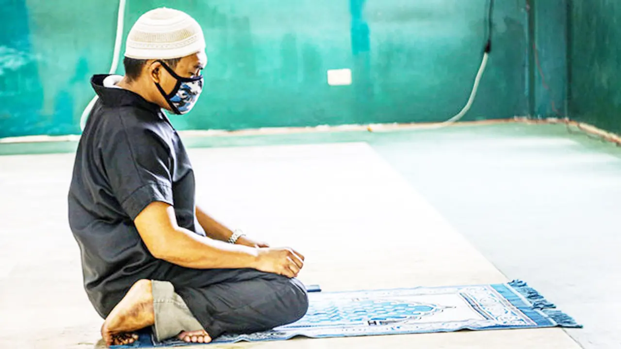 হোম কোয়ারেন্টাইনে ইবাদতের সুবর্ণ সুযোগ