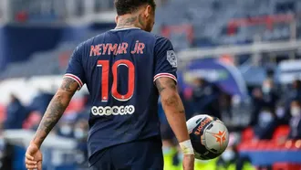 Neymar sent off as PSG lose to Lille