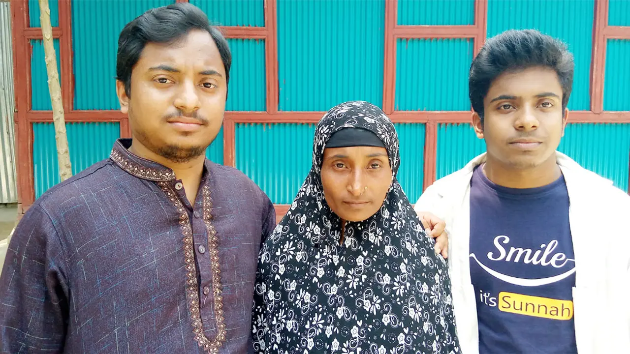 সন্তানের মেডিকেলে ভর্তি নিয়ে দিনমজুর বাবার আকুতি