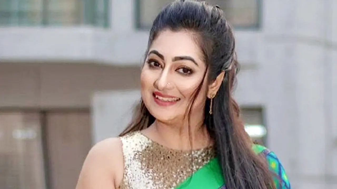 বিয়ের ফাঁদে ব্যবসায়ীর কোটি টাকা হাতিয়ে ধরা অভিনেত্রী স্বর্ণা
