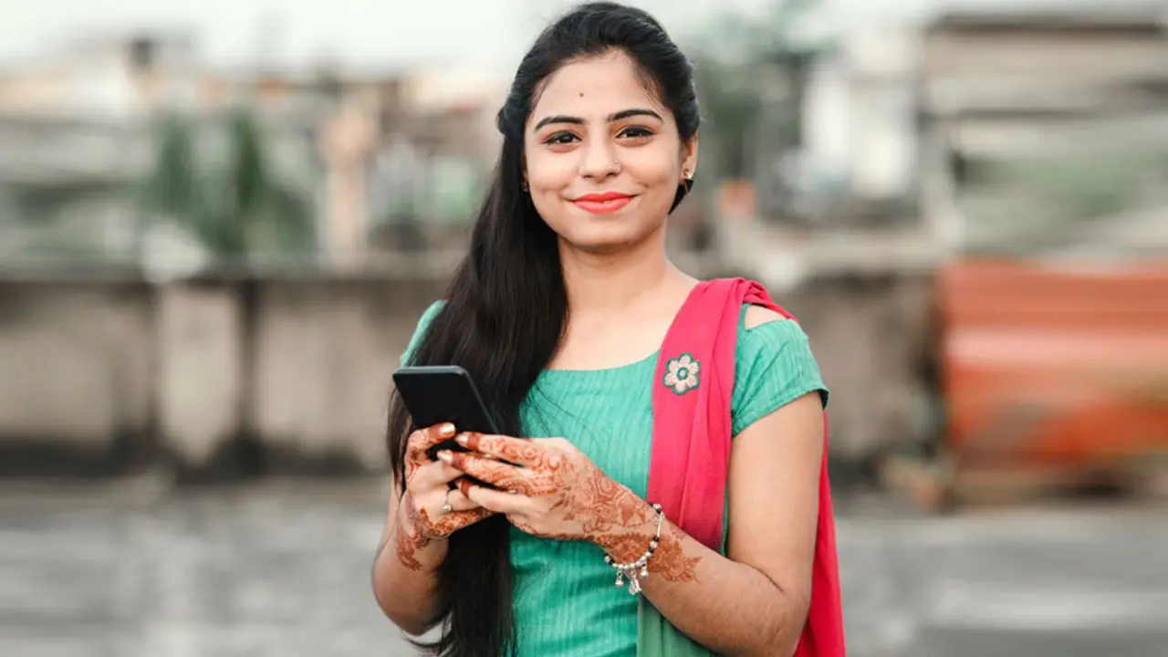 সোশ্যাল মিডিয়া বেশি ব্যবহার করলে দাঁতে ব্যথা হয়!