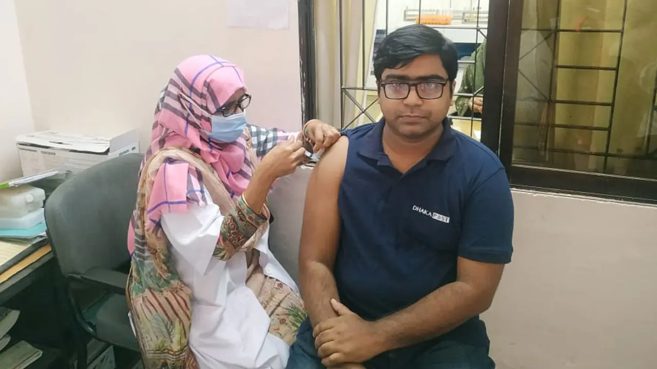 রোজা রেখে টিকা নেওয়া যাবে?