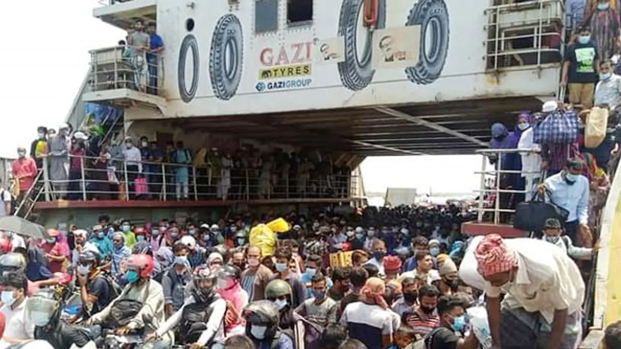 দিনে চলবে না ফেরি, রাতে শুধু পণ্যবাহী পরিবহন পারাপার