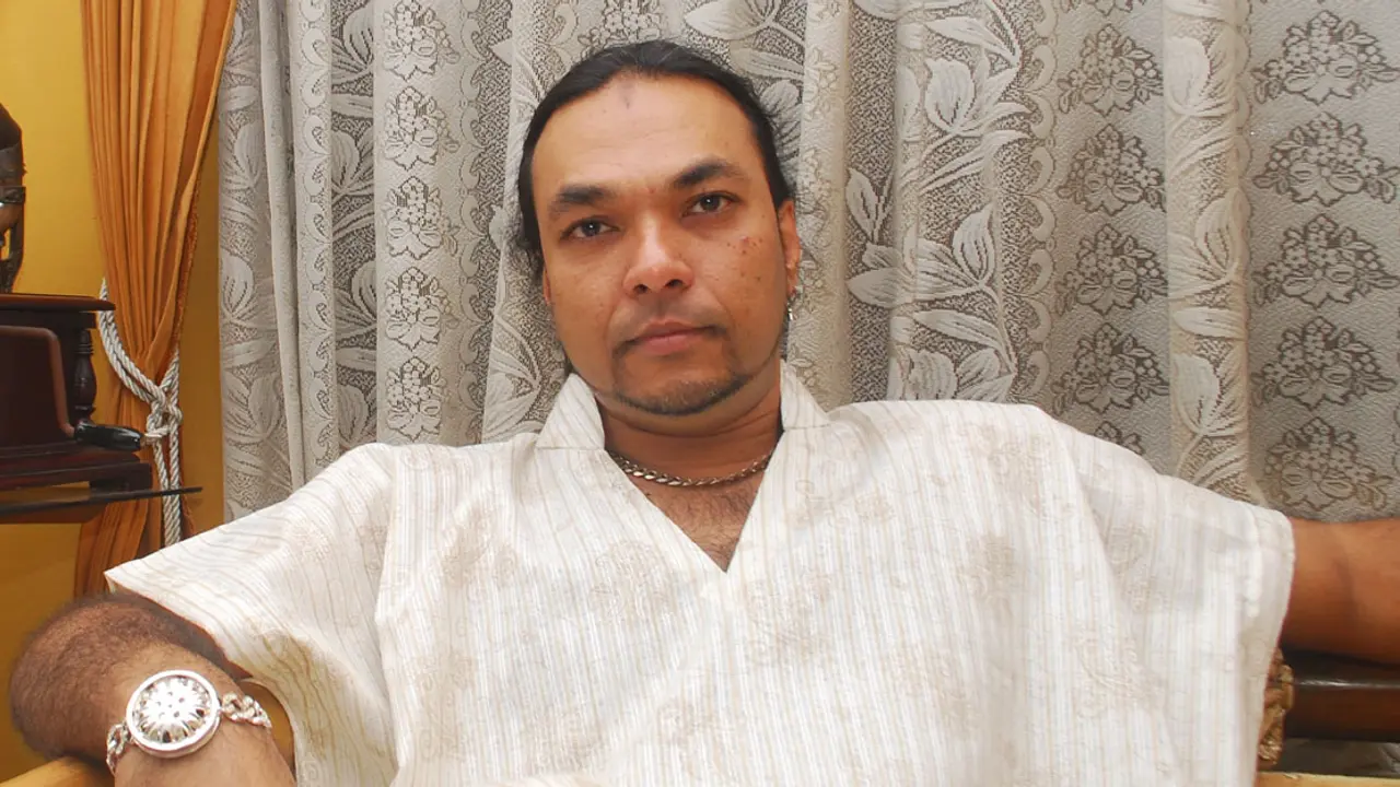 যুক্তরাষ্ট্র থেকে ‘পাখি’ উন্মুক্ত করলেন বিপ্লব