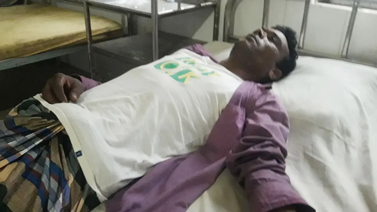 দাদন ব্যবসায়ীর রাতভর নির্যাতনে আহত রিকশাচালকের মৃত্যু
