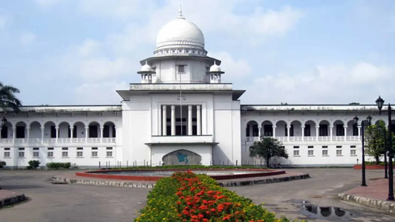 কপিরাইট আইনের ধারা চ্যালেঞ্জ করে নায়ক মান্নার স্ত্রীর রিট