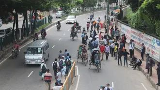 Nationwide fresh lockdown begins, officer-goers in trouble