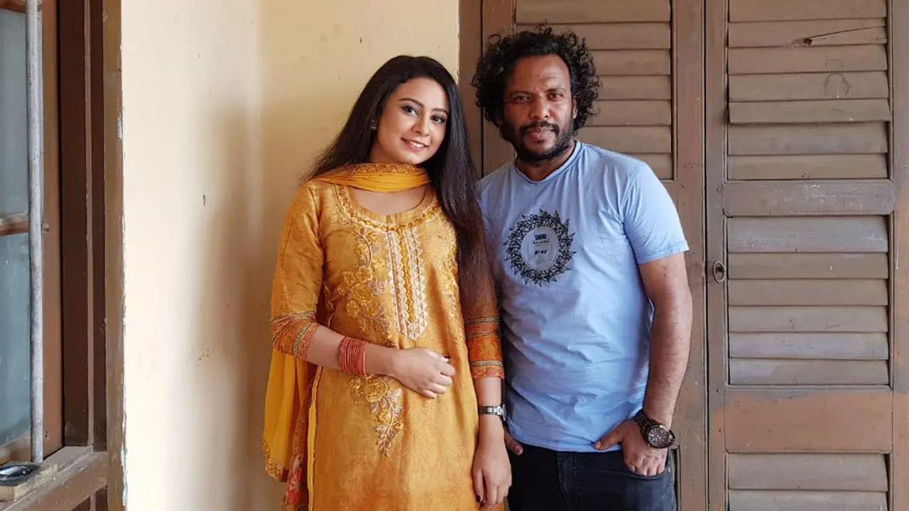 ‘বৃষ্টির রেলগাড়ি’তে পুষ্পিতাকে নিয়ে লুৎফর হাসান