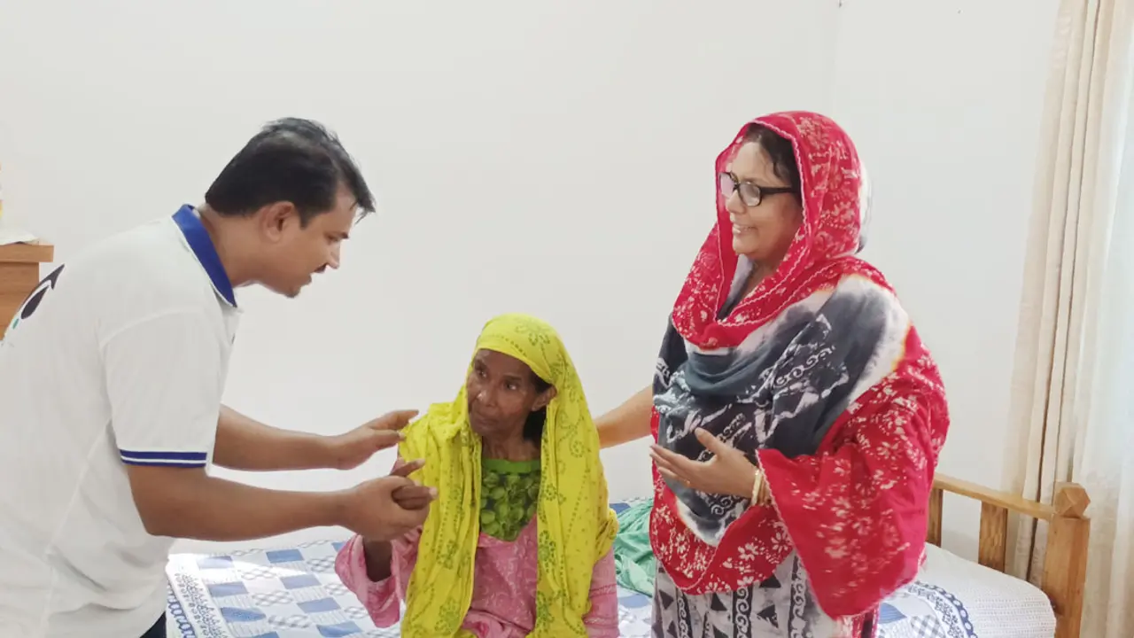 পরিচয় বলতে না পারা বৃদ্ধার ঠাঁই হলো স্নিগ্ধায়
