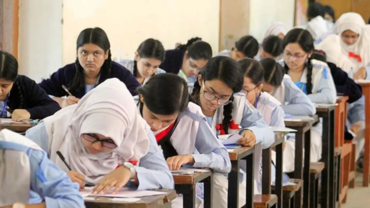 এসএসসি-সমমানের পরীক্ষা শুরু কাল