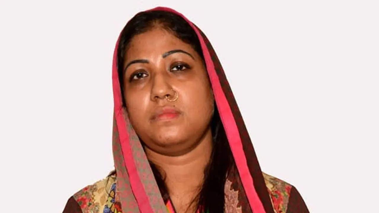 বিতর্কিত সাংবাদিক কনক সারওয়ারের বোন আটক