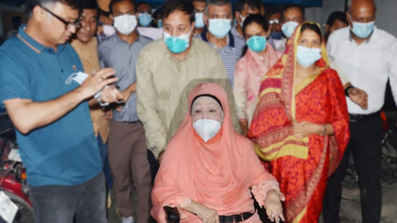 হাসপাতালে ভর্তি হলেন খালেদা জিয়া