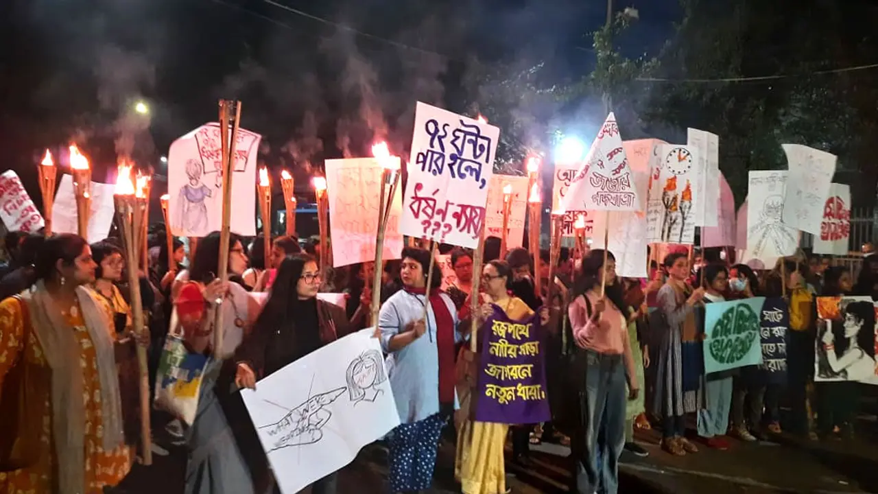 মধ্যরাতে রাজধানীতে ‘শেকল ভাঙার পদযাত্রা’
