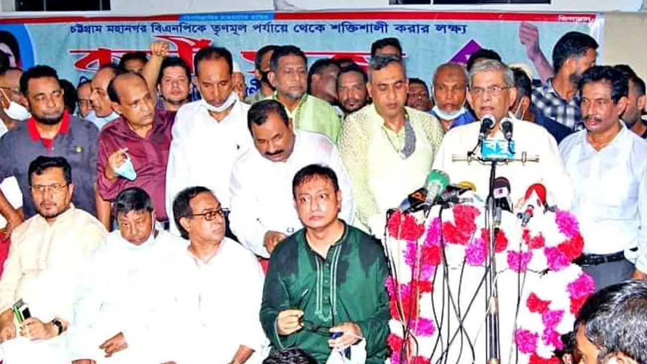 এজেন্ট দিয়ে কুমিল্লার ঘটনা ঘটানো হয়েছে : মির্জা ফখরুল